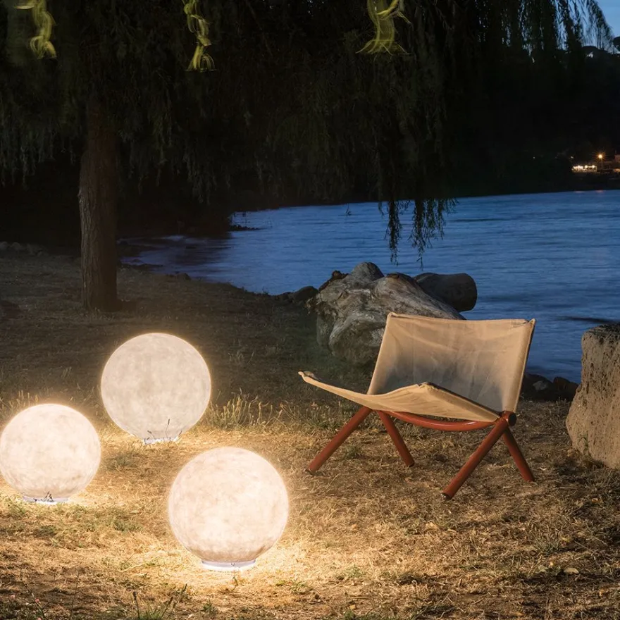 MOON Gartenleuchte aus weißem Kunstharz