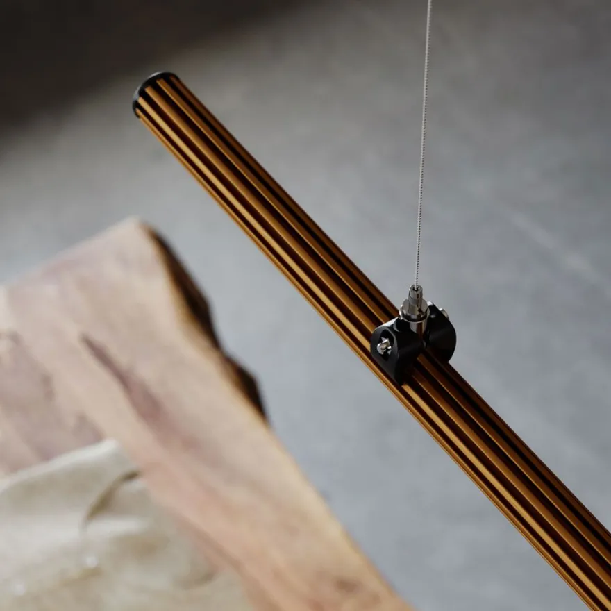 SUSPENDED SYSTEM Modulares Leuchtensystem mit vier verschiedenen Lichtquellen